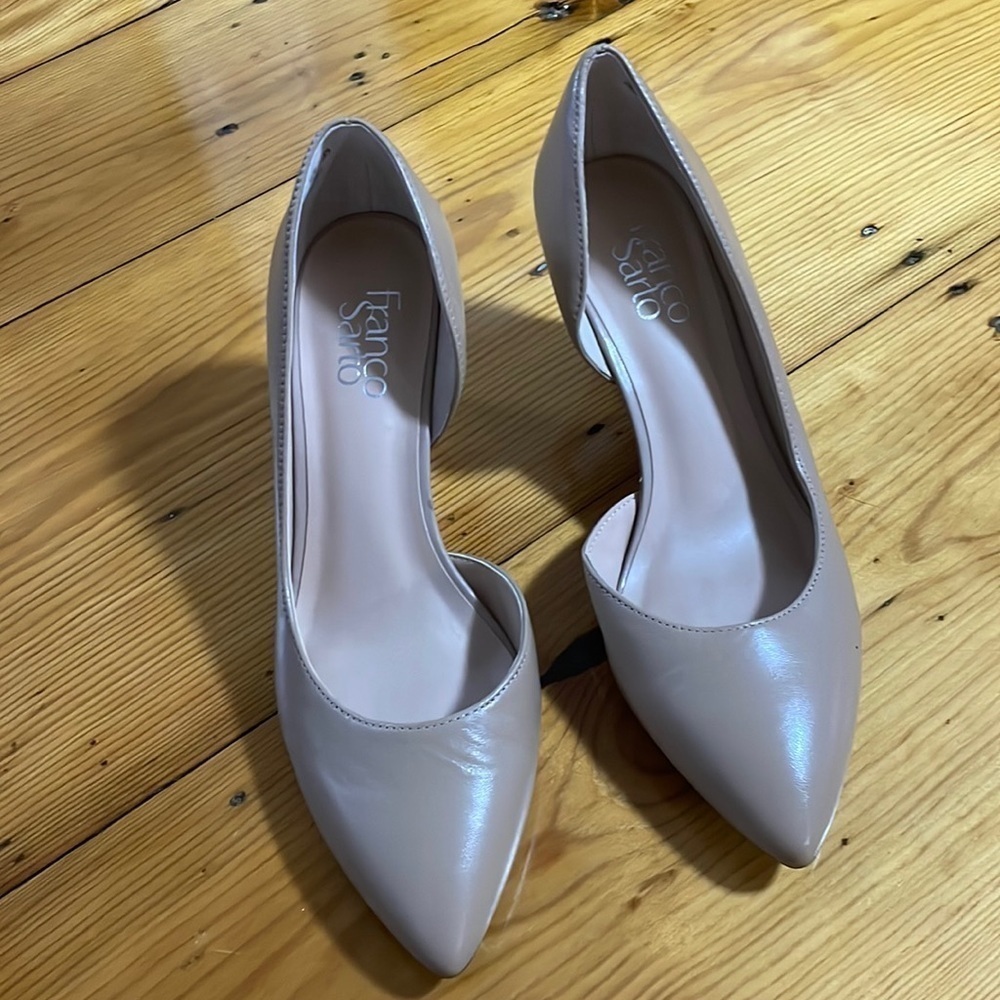 Franco Sarto nude pointed toe wedges size 8.5 wide